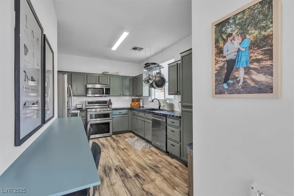 7706 Crystal Village, Las Vegas, NV 89113