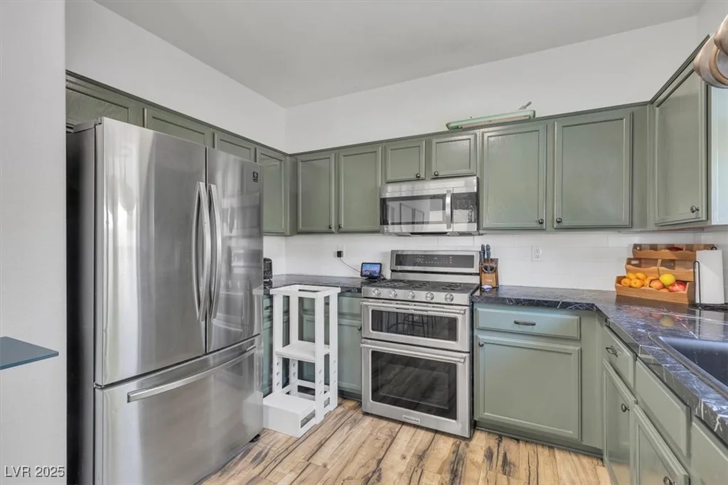 7706 Crystal Village, Las Vegas, NV 89113