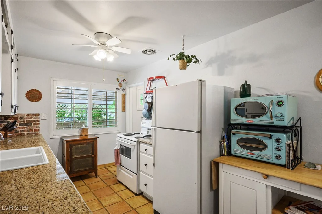 1115 Melville, Las Vegas, NV 89102