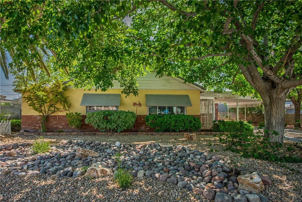 1115 Melville, Las Vegas, NV 89102