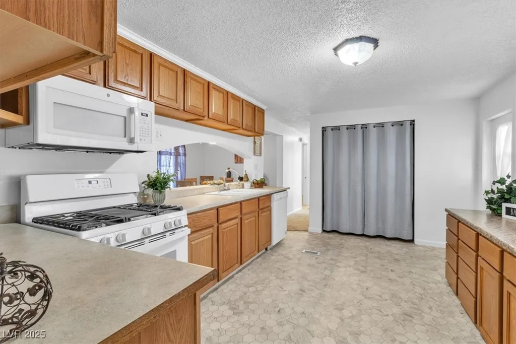 2932 Gavilan, Las Vegas, NV 89122