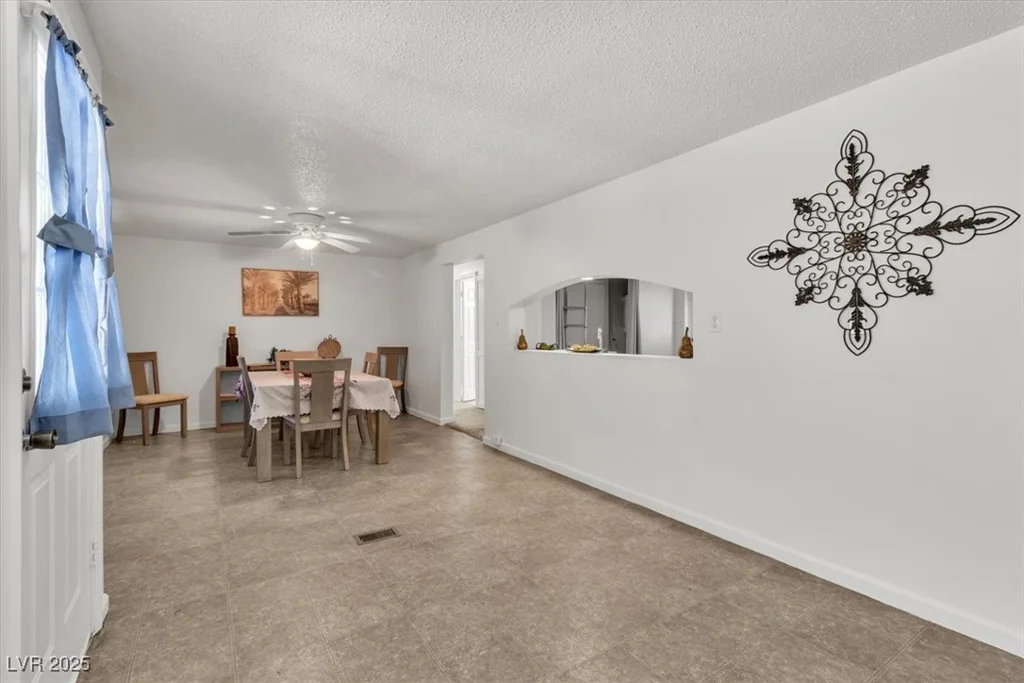 2932 Gavilan, Las Vegas, NV 89122