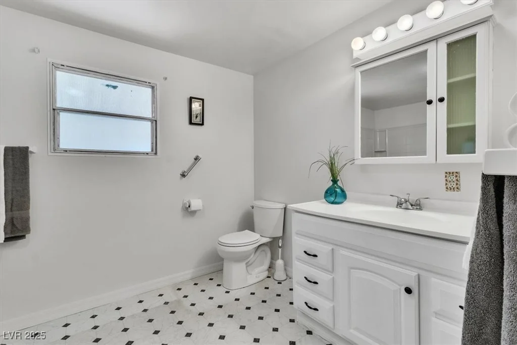 2932 Gavilan, Las Vegas, NV 89122
