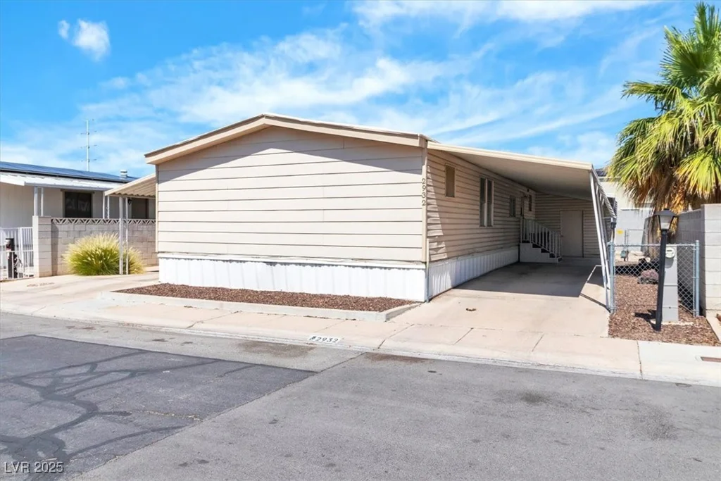 2932 Gavilan, Las Vegas, NV 89122