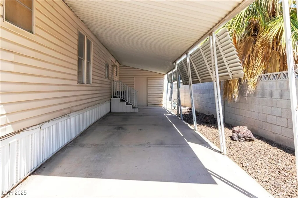 2932 Gavilan, Las Vegas, NV 89122
