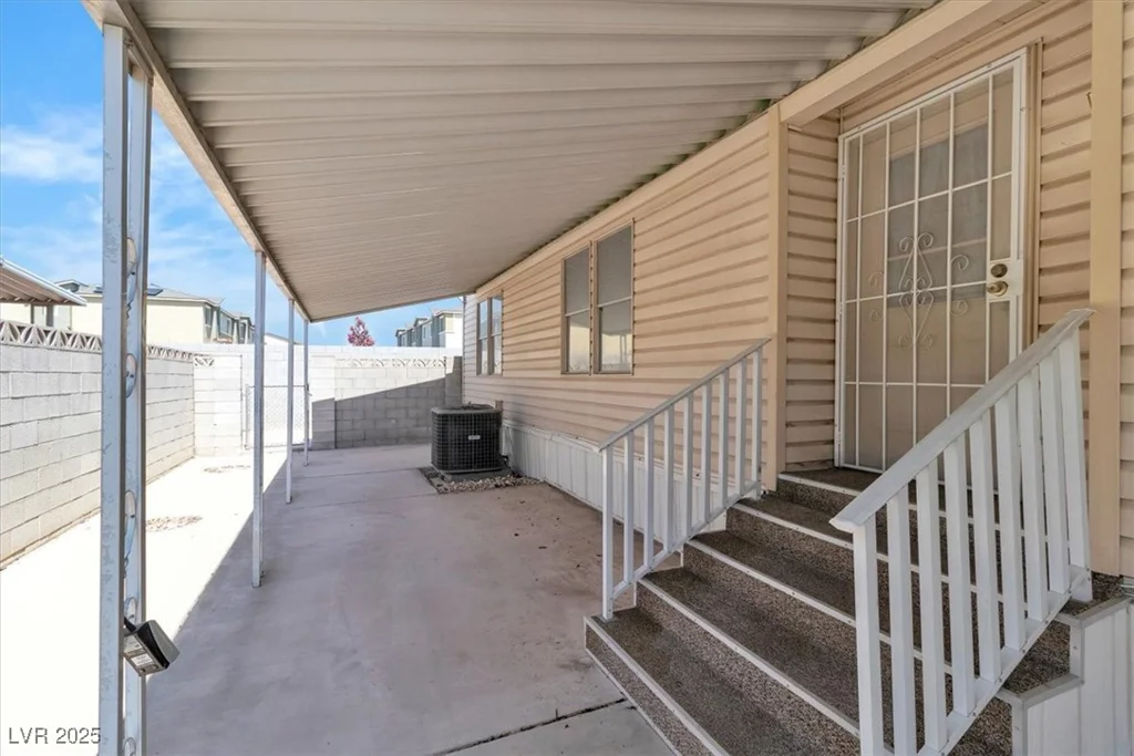 2932 Gavilan, Las Vegas, NV 89122