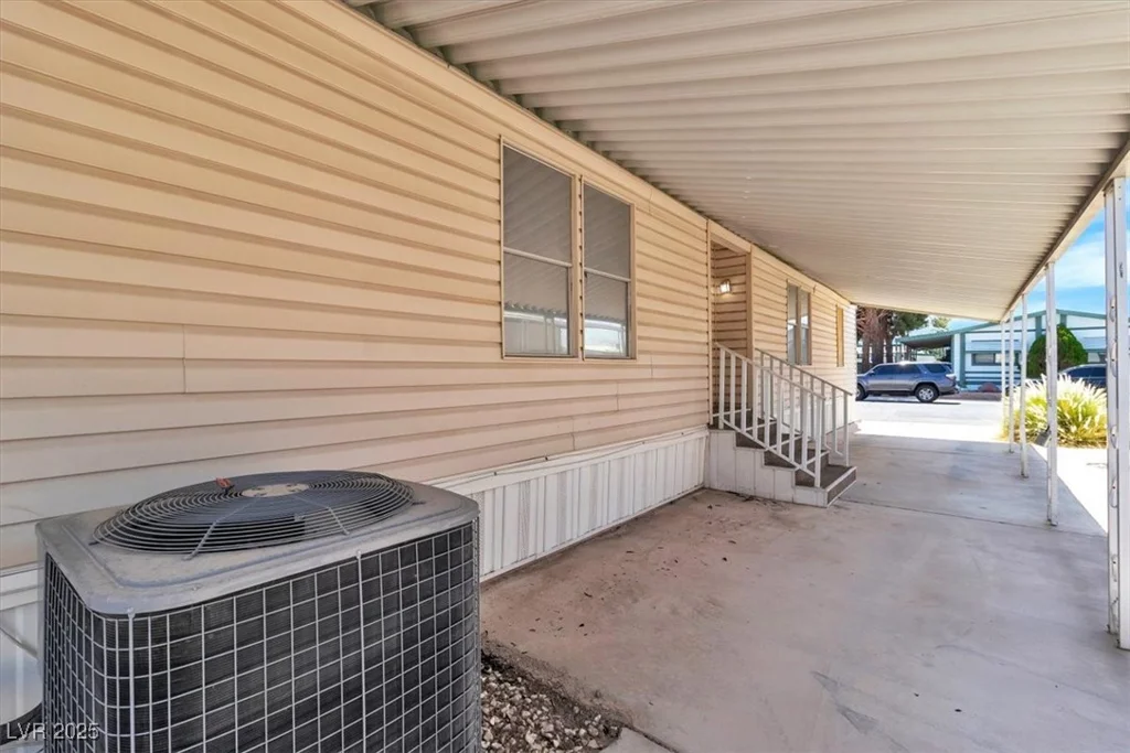 2932 Gavilan, Las Vegas, NV 89122
