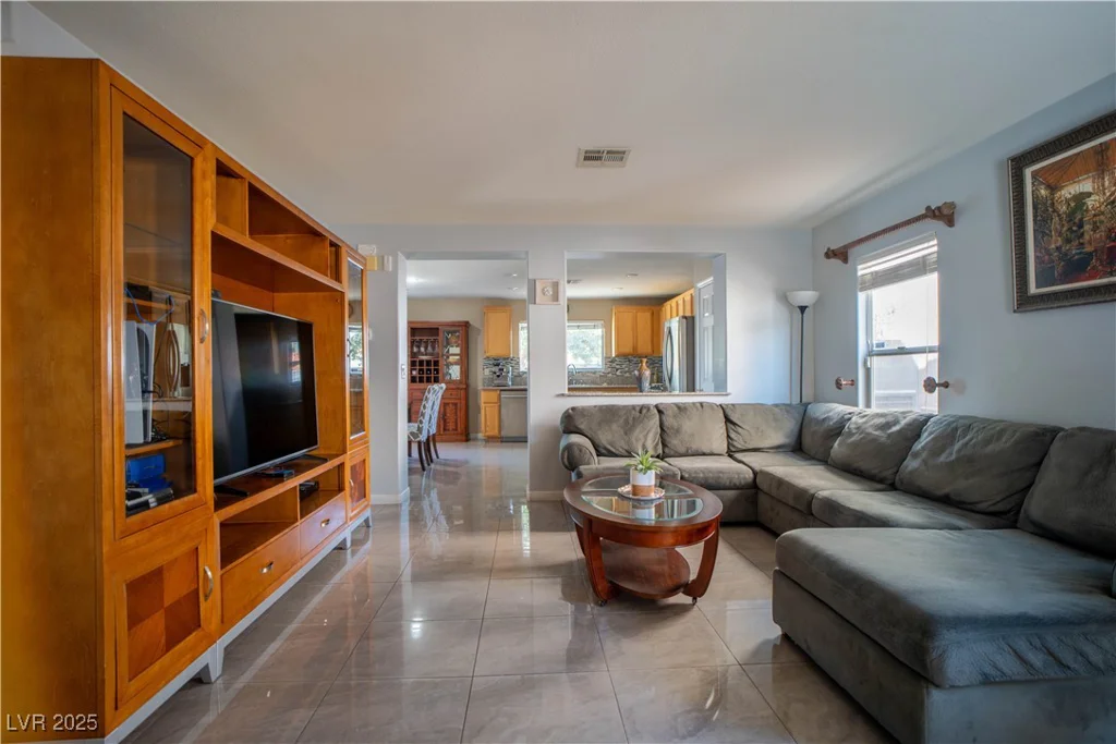 4945 Volcanic Rock, Las Vegas, NV 89122