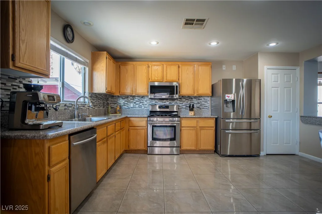 4945 Volcanic Rock, Las Vegas, NV 89122
