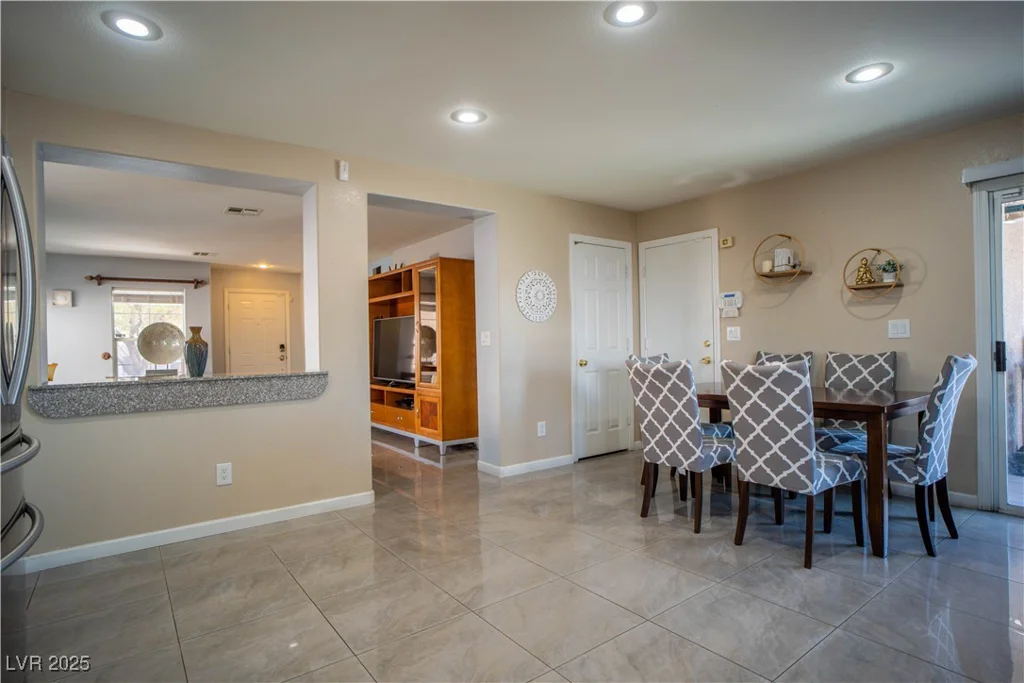 4945 Volcanic Rock, Las Vegas, NV 89122