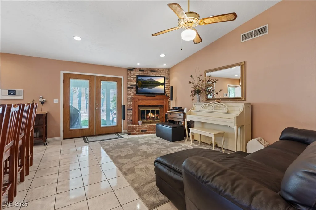 3361 Iberia, Las Vegas, NV 89146