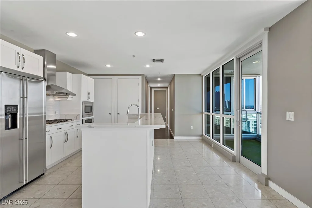 4575 Dean Martin, Las Vegas, NV 89103
