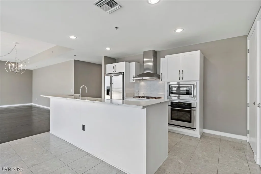 4575 Dean Martin, Las Vegas, NV 89103