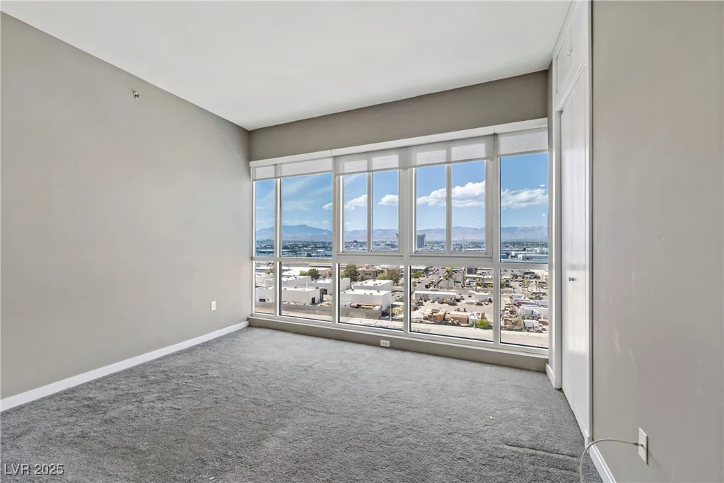 4575 Dean Martin, Las Vegas, NV 89103