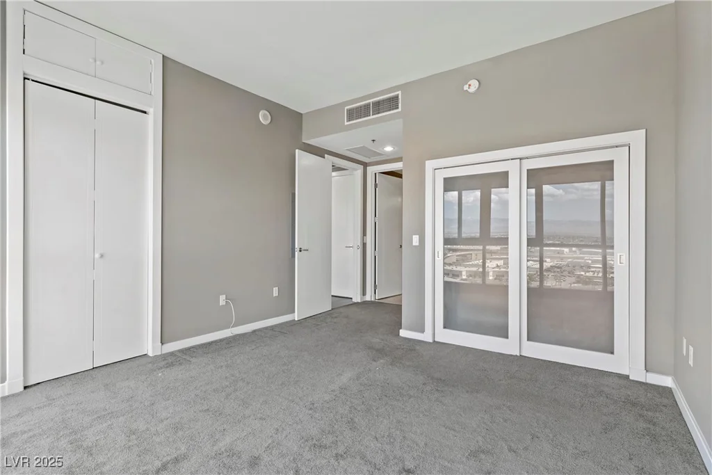 4575 Dean Martin, Las Vegas, NV 89103