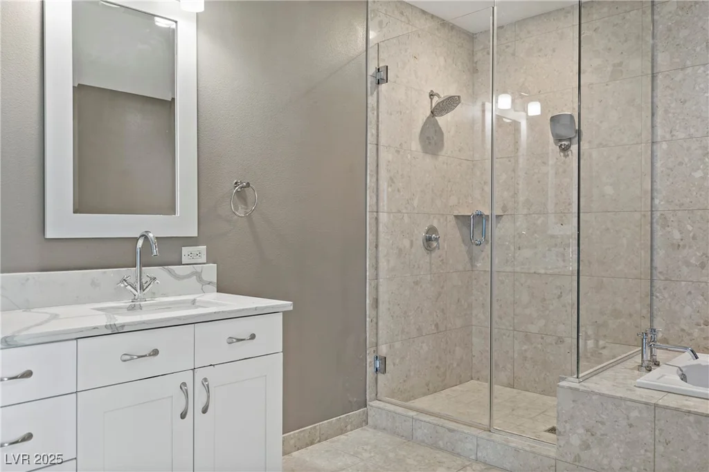 4575 Dean Martin, Las Vegas, NV 89103