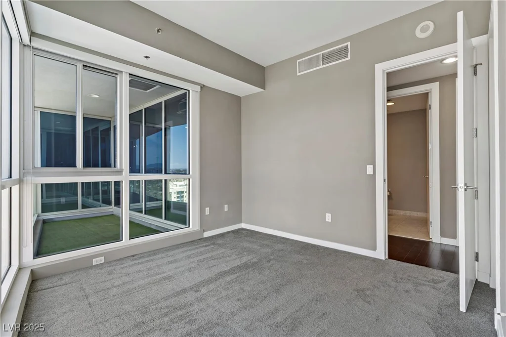 4575 Dean Martin, Las Vegas, NV 89103