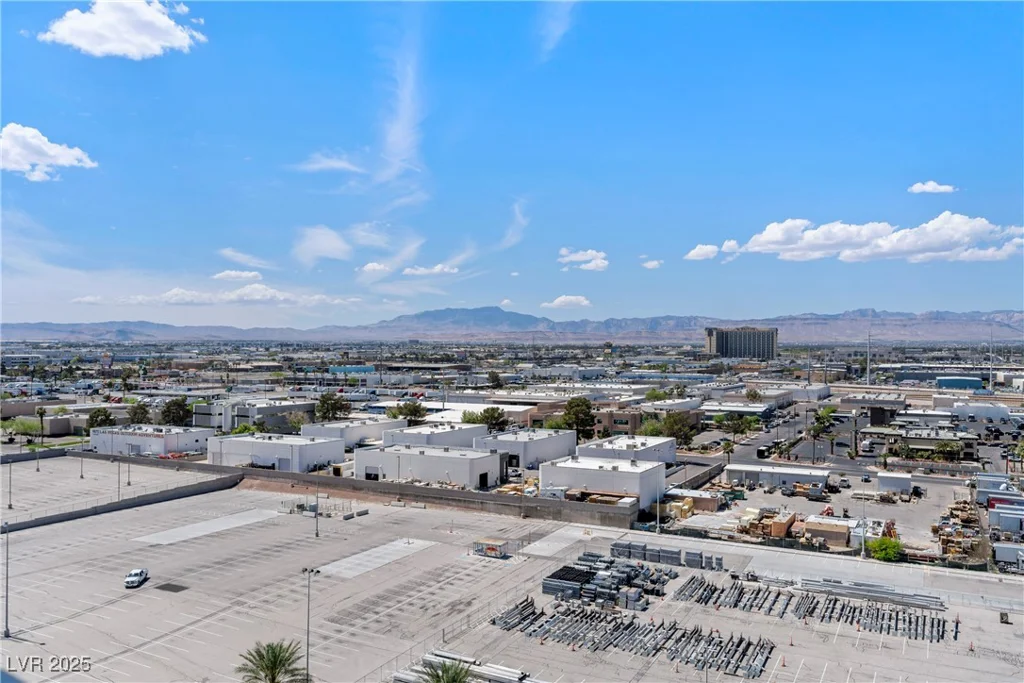 4575 Dean Martin, Las Vegas, NV 89103
