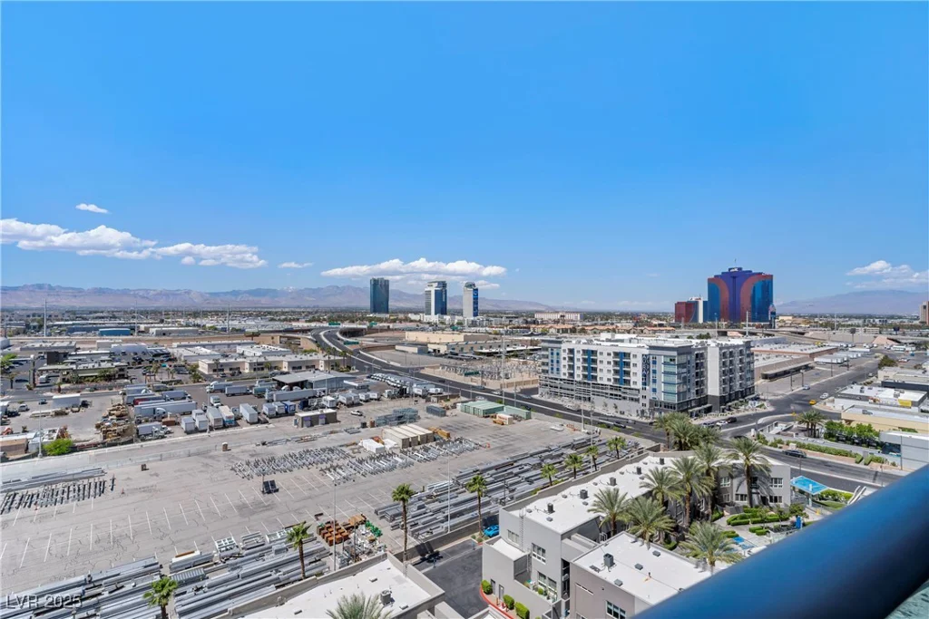 4575 Dean Martin, Las Vegas, NV 89103