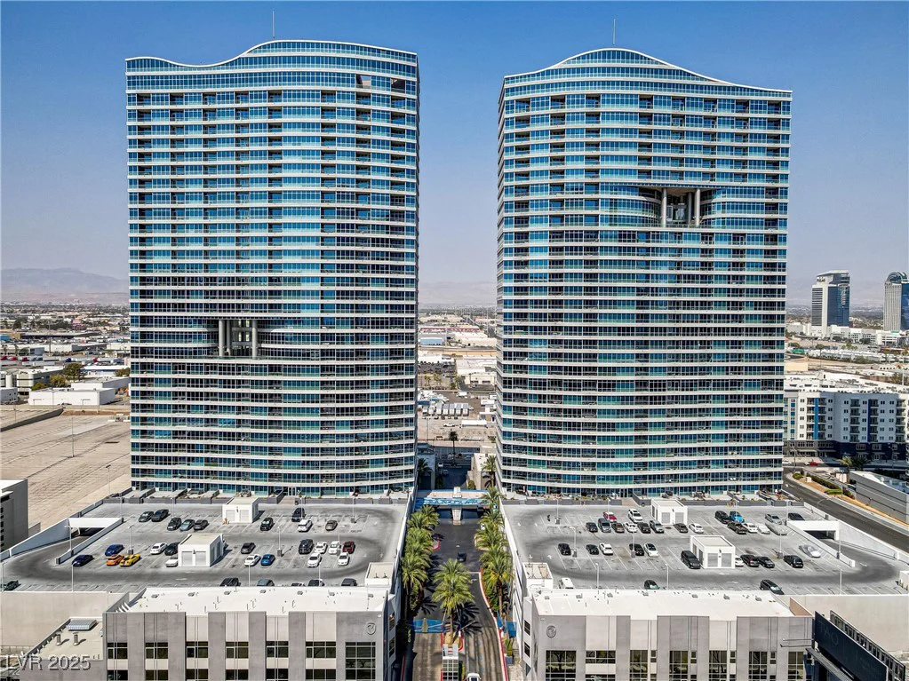 4575 Dean Martin, Las Vegas, NV 89103