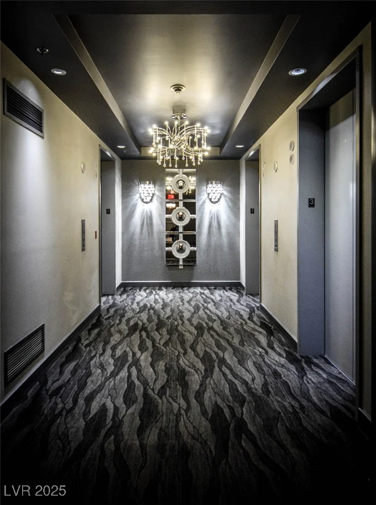 4575 Dean Martin, Las Vegas, NV 89103
