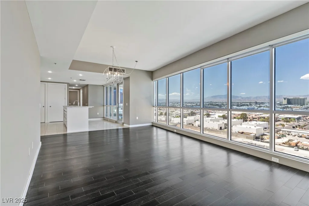 4575 Dean Martin, Las Vegas, NV 89103