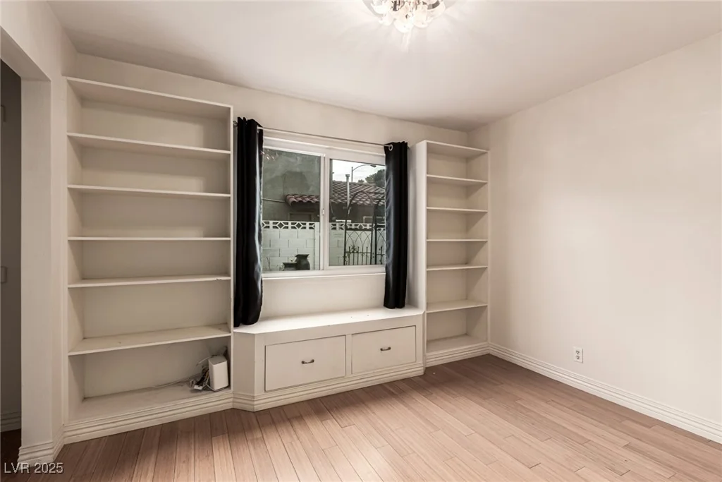 7384 Valhalla, Las Vegas, NV 89123