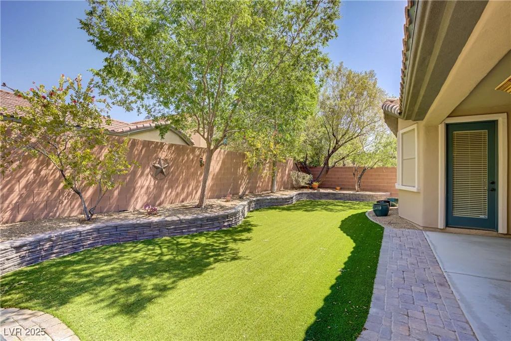 8544 Garden Valley, Las Vegas, NV 89178