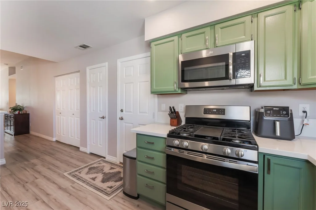 4909 Desert Poppy, Las Vegas, NV 89130