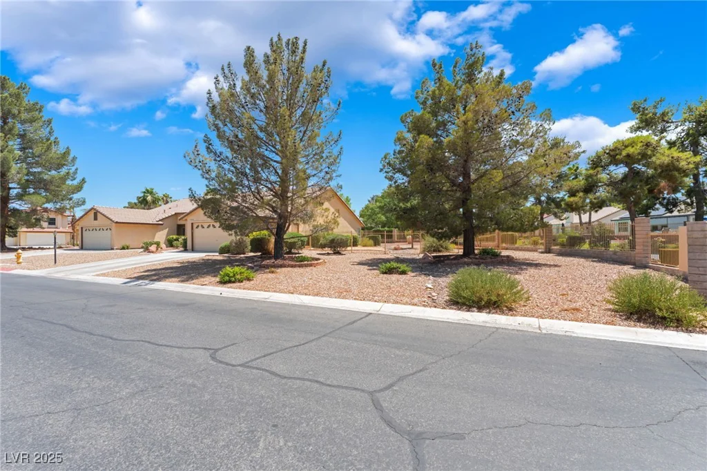 4909 Desert Poppy, Las Vegas, NV 89130