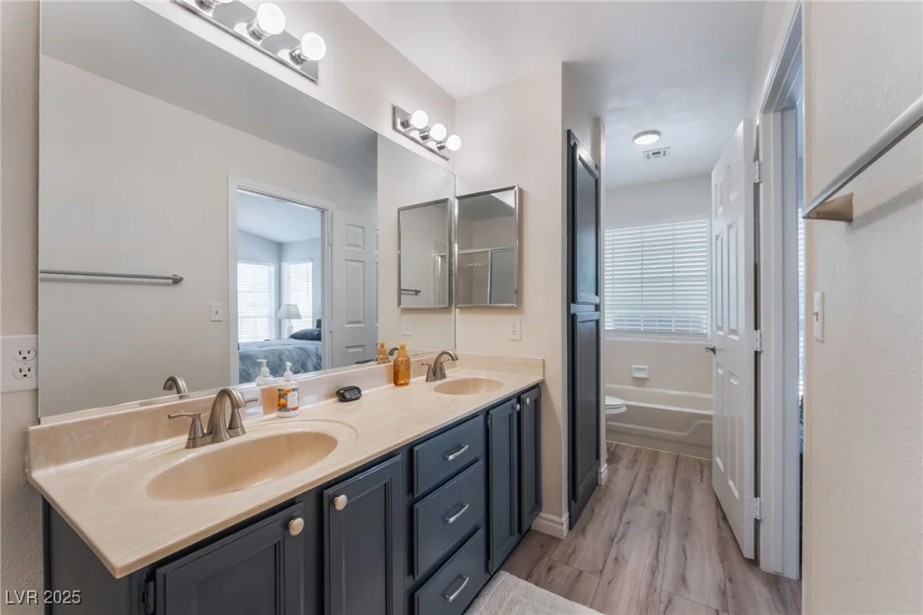 4909 Desert Poppy, Las Vegas, NV 89130