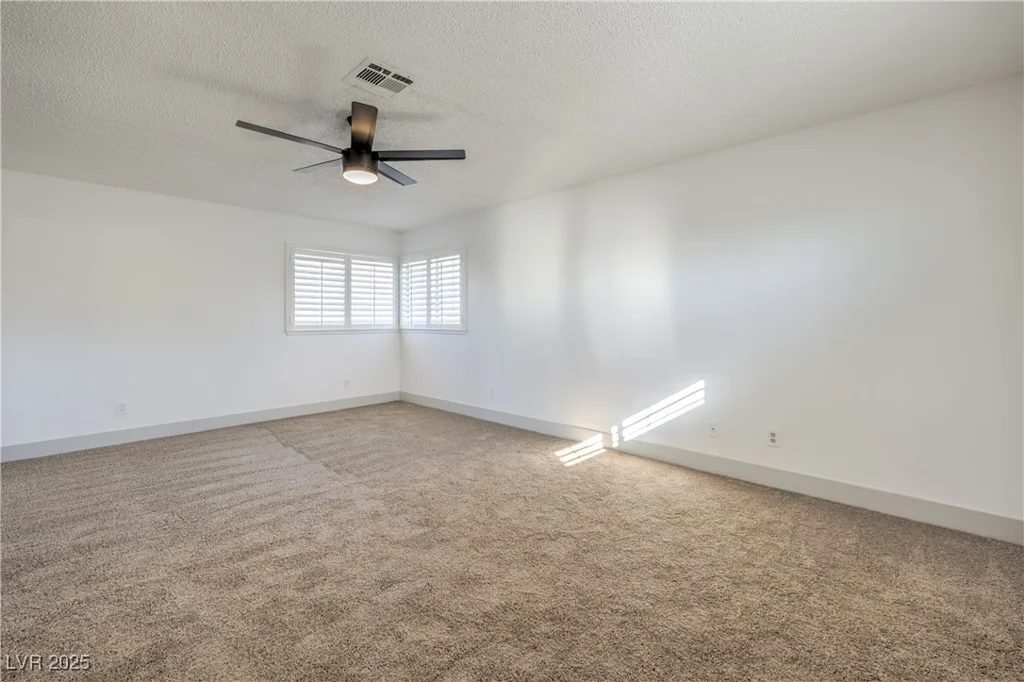 5825 Bent Branch, Las Vegas, NV 89142