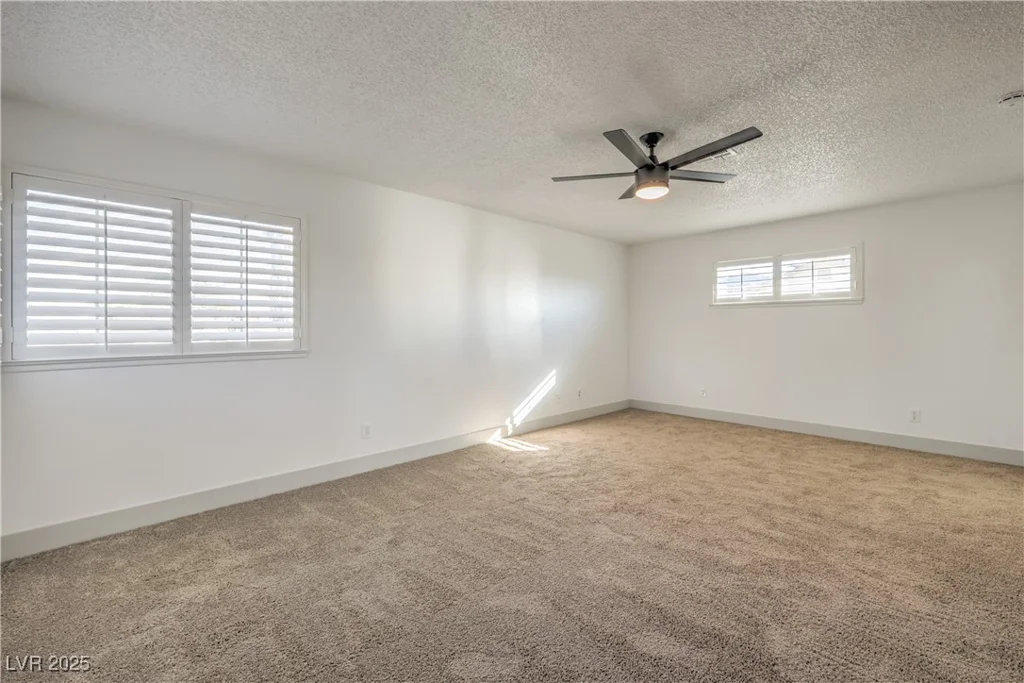 5825 Bent Branch, Las Vegas, NV 89142