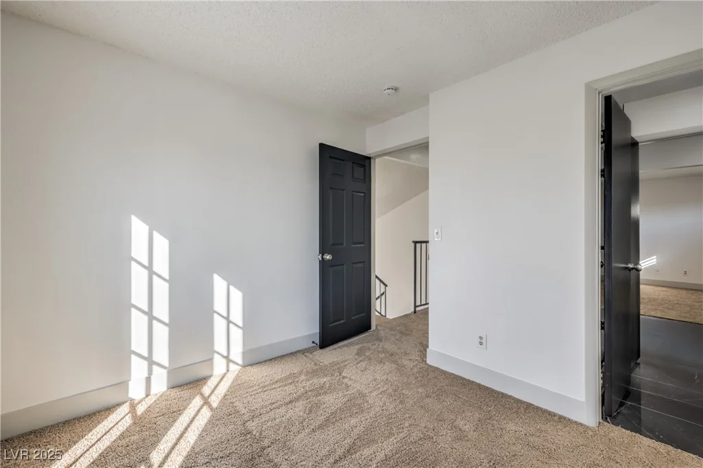 5825 Bent Branch, Las Vegas, NV 89142