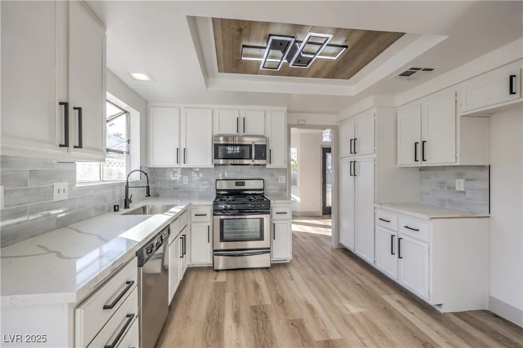 5825 Bent Branch, Las Vegas, NV 89142