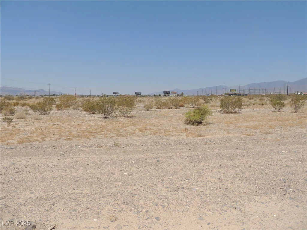2400 Flintstone, Pahrump, NV 89048