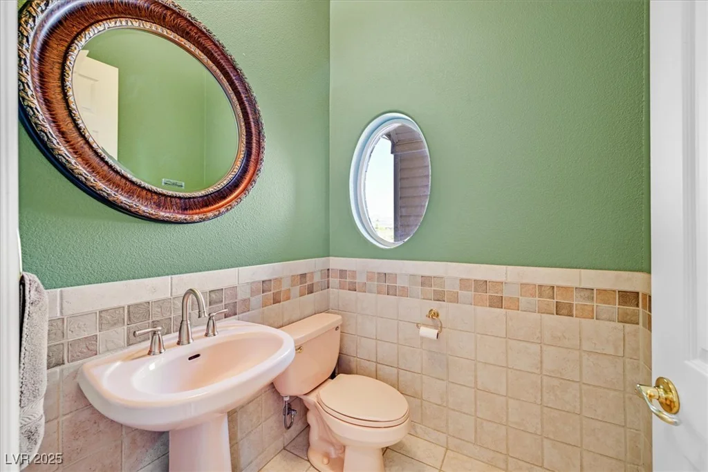 156 Parawan, Henderson, NV 89015