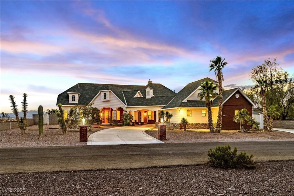 156 Parawan, Henderson, NV 89015