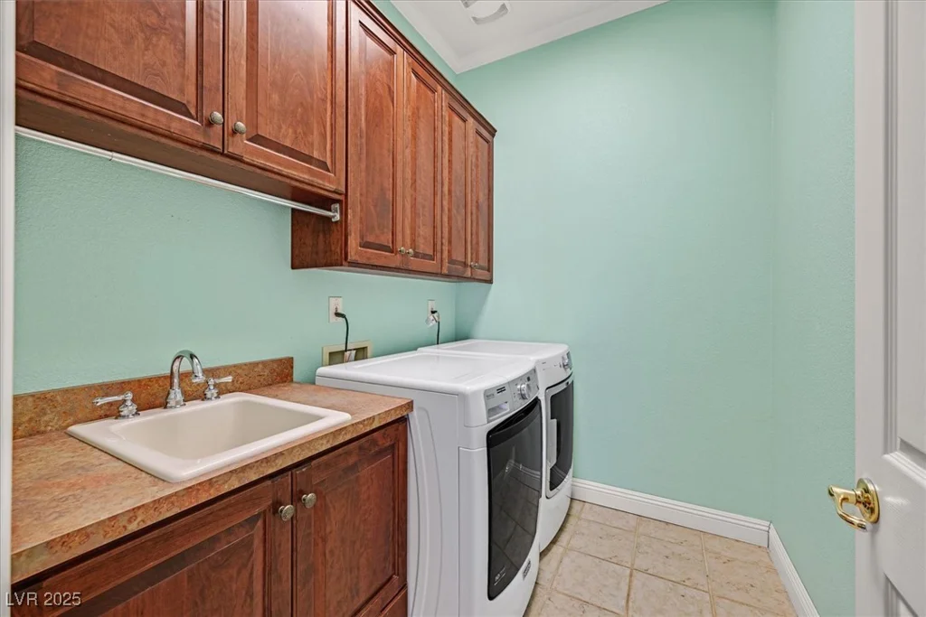 156 Parawan, Henderson, NV 89015