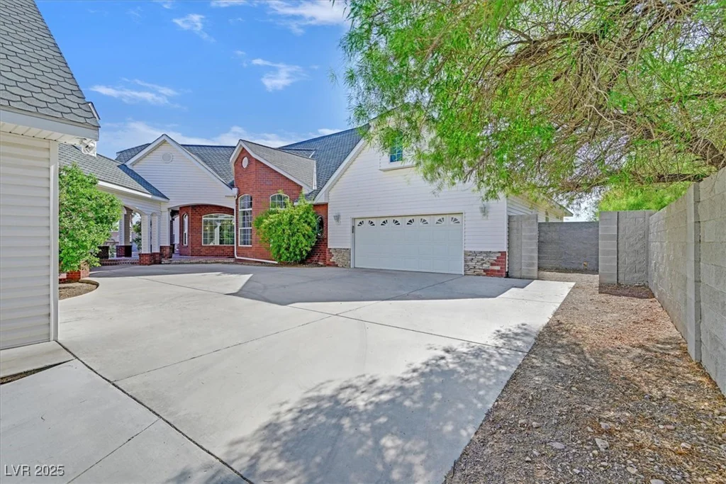 156 Parawan, Henderson, NV 89015