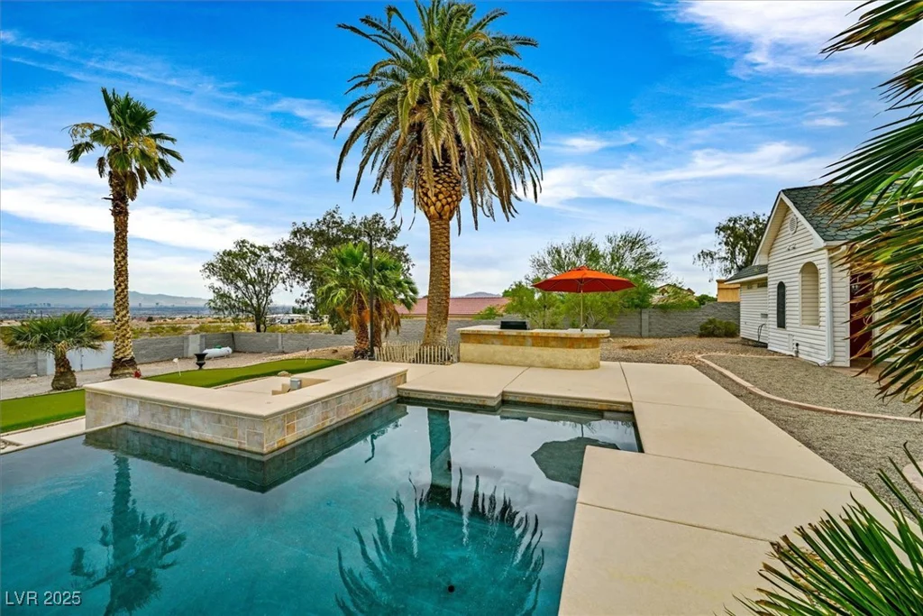 156 Parawan, Henderson, NV 89015