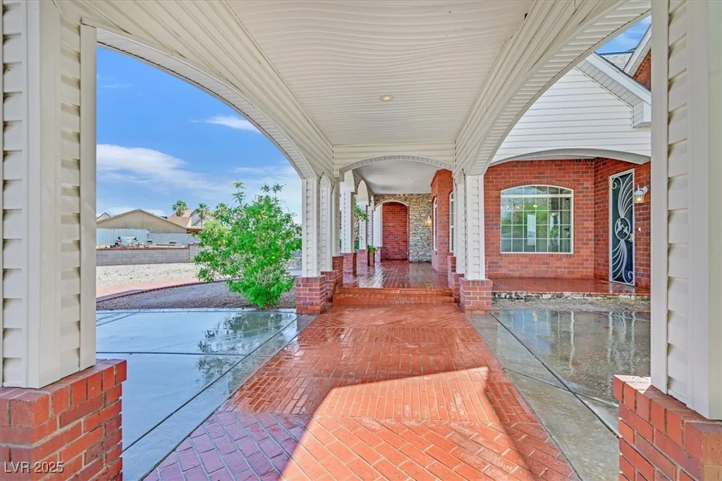 156 Parawan, Henderson, NV 89015