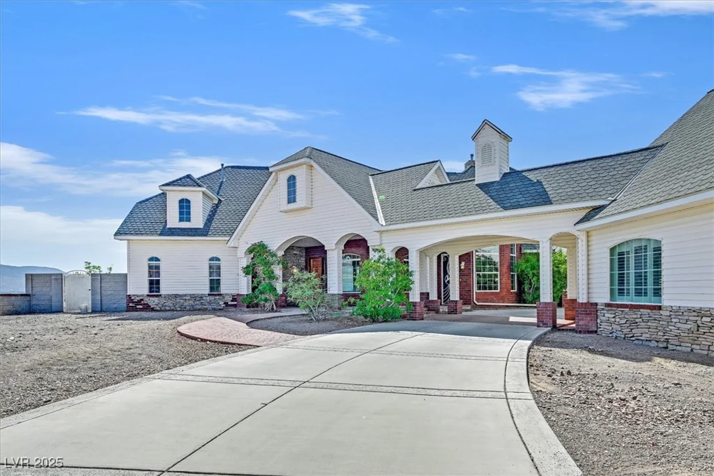 156 Parawan, Henderson, NV 89015