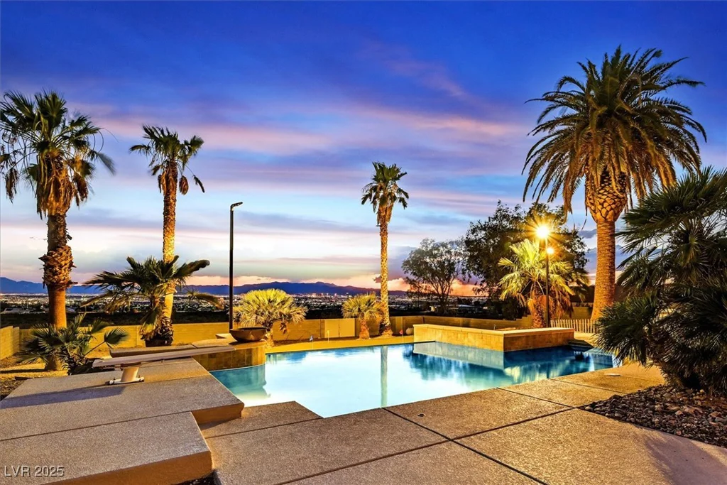 156 Parawan, Henderson, NV 89015