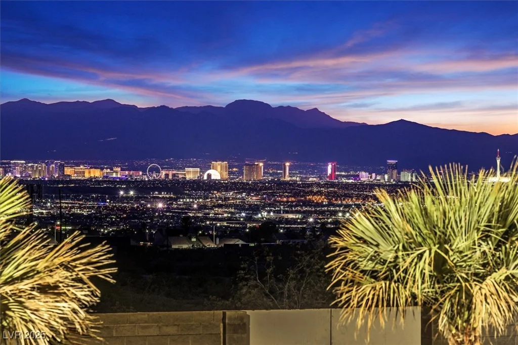 156 Parawan, Henderson, NV 89015