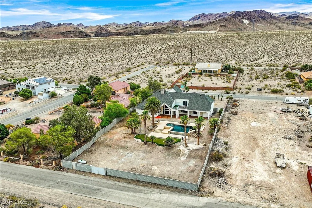156 Parawan, Henderson, NV 89015
