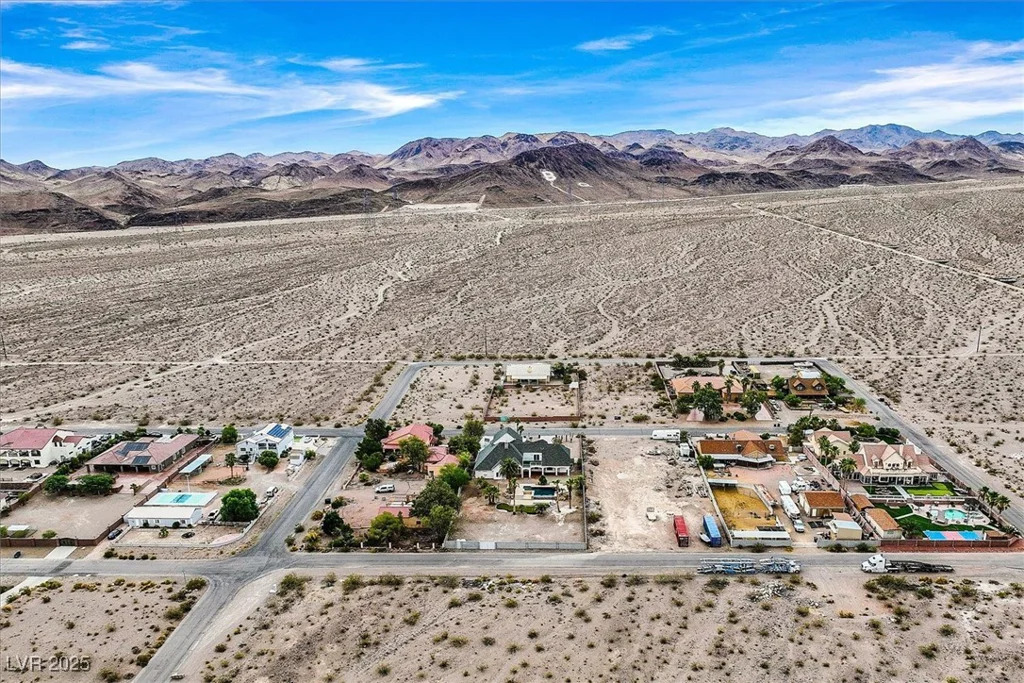 156 Parawan, Henderson, NV 89015