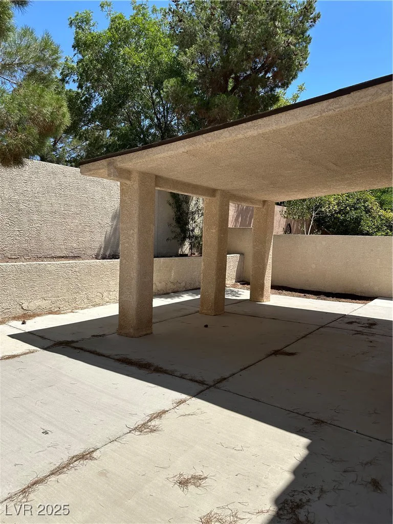 8756 Shady Pines, Las Vegas, NV 89143
