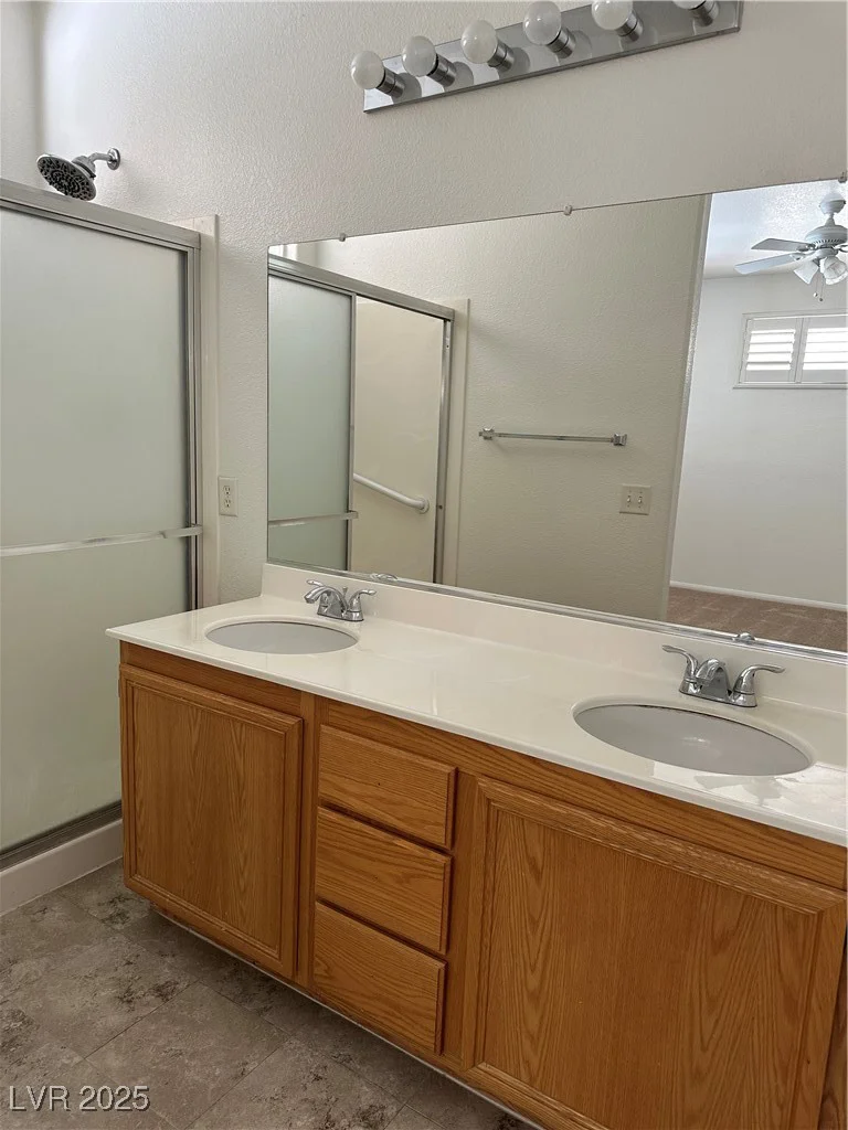 8756 Shady Pines, Las Vegas, NV 89143