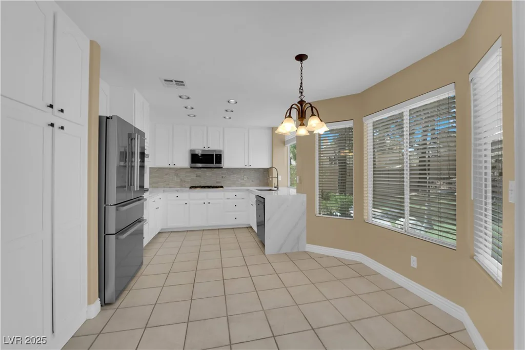 2417 Chestnut Hill, Las Vegas, NV 89134